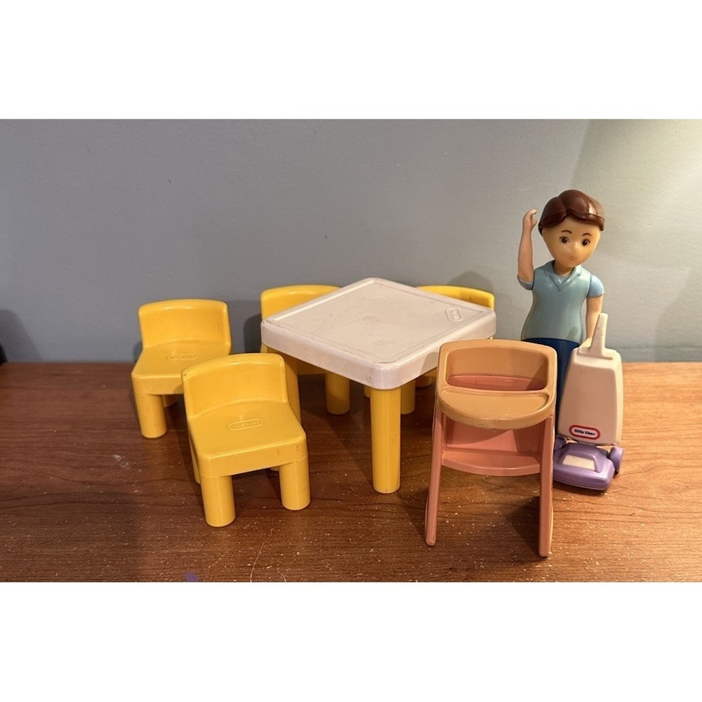 vintage little tikes‎ dollhouse furniture Lot Table Chairs Sweeper Highchair Mom